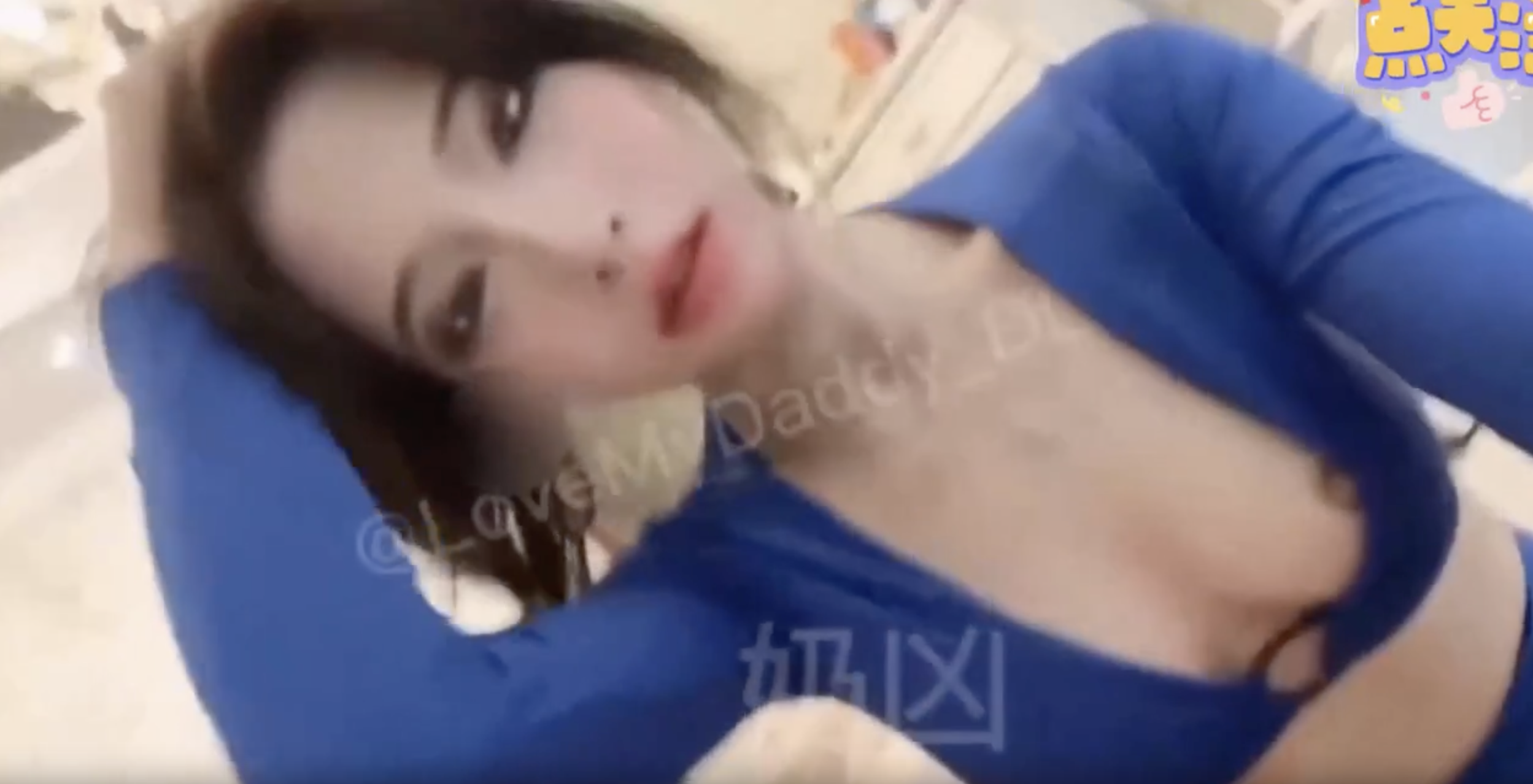 网曝泄密 极品抖音50万粉丝网红女神，被金主虐待拳交 三洞齐开视频泄密